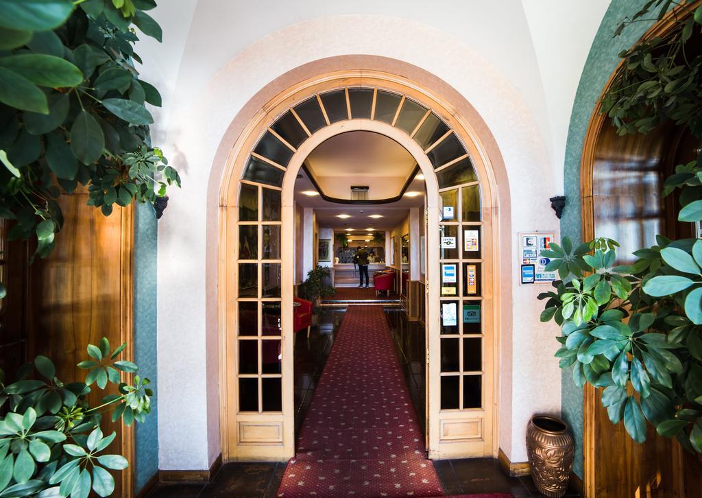 Hotel Kristina Imperia Extérieur photo