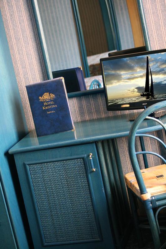 Hotel Kristina Imperia Extérieur photo