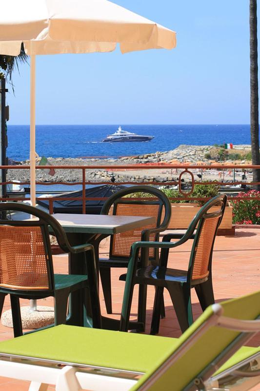 Hotel Kristina Imperia Extérieur photo