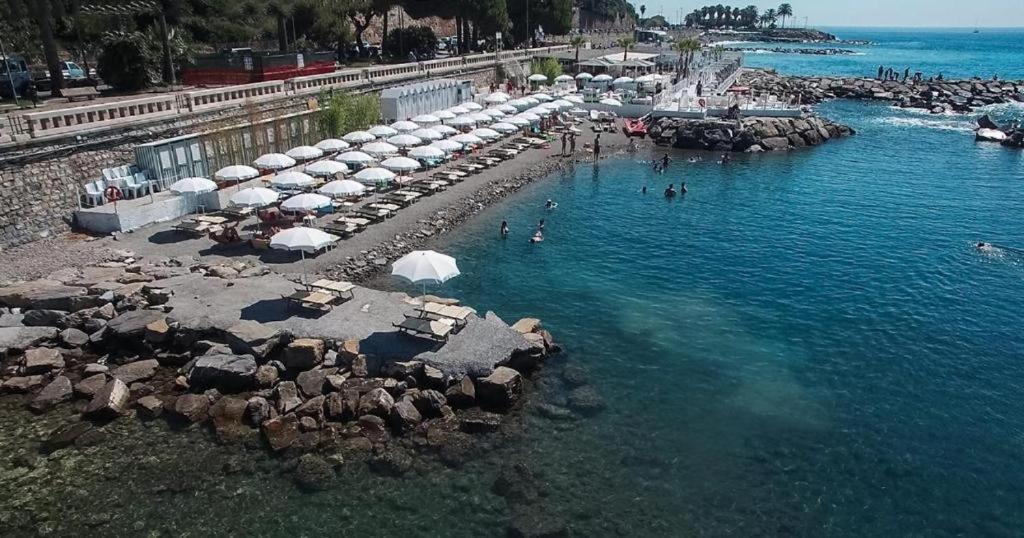 Hotel Kristina Imperia Extérieur photo