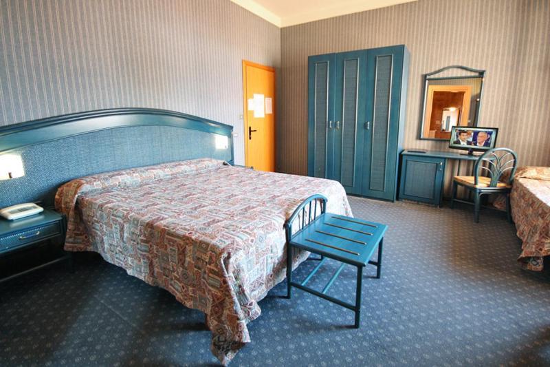 Hotel Kristina Imperia Extérieur photo